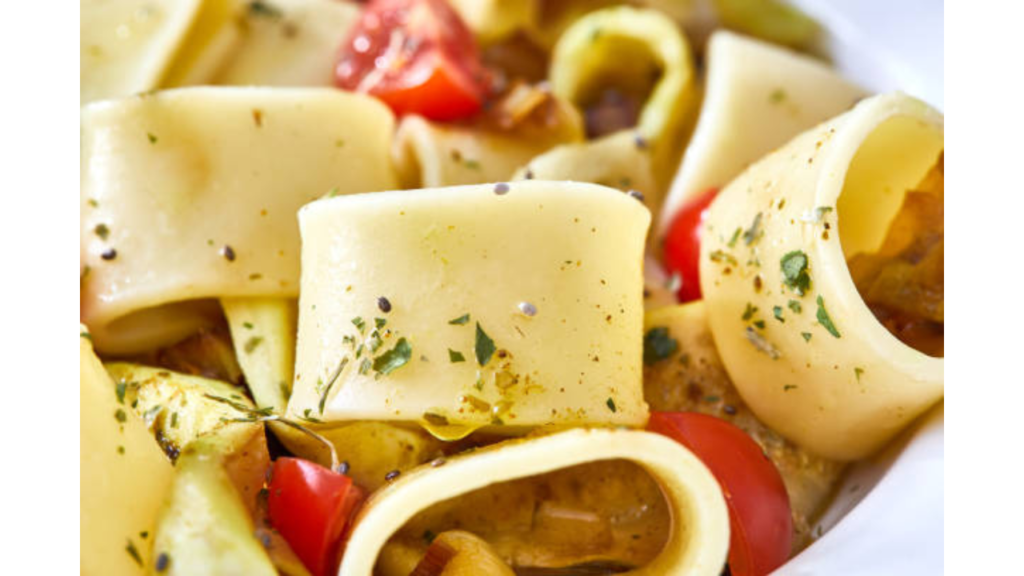 Pesto Tortellini with Cherry Tomatoes 